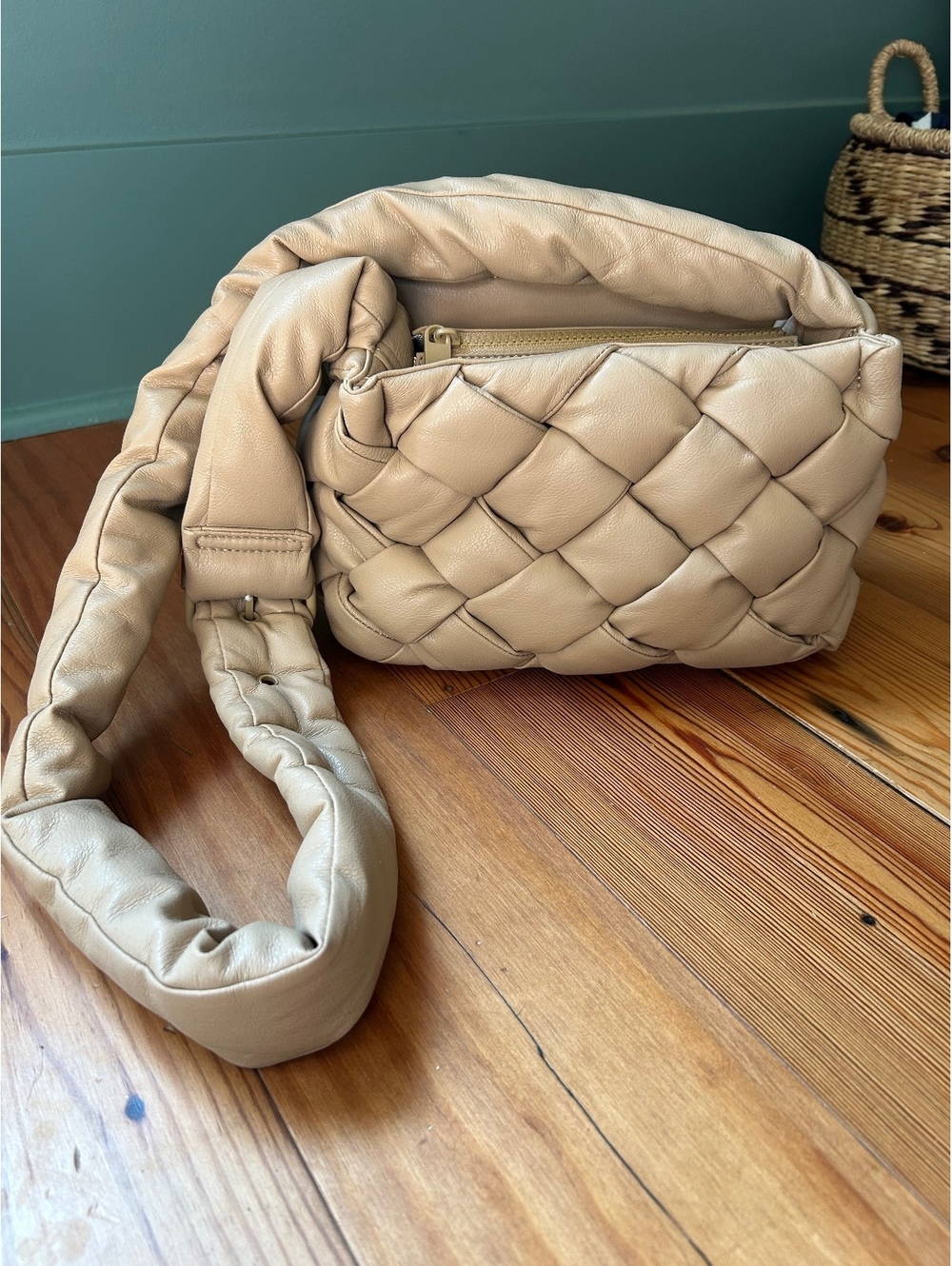 Ecostitch Puffy Woven Cross Body Purse Eco-Friendly Faux Vegan Leather (NWOT)